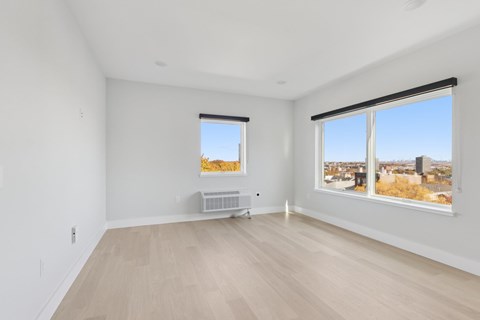 Floor plan for 2 beds, 1 bath, 784 sqft